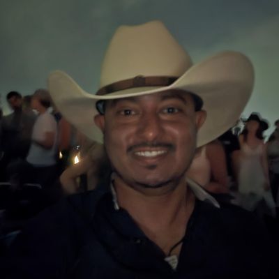Gavin, 39