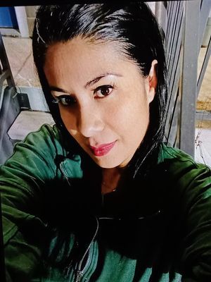 Fernanda, 37