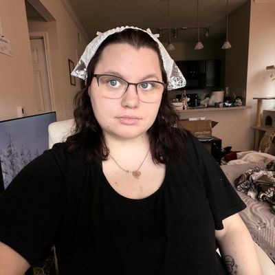 Ivy, 27