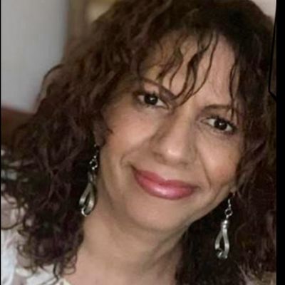 Xiomara, 54