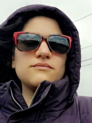 Julie, 37