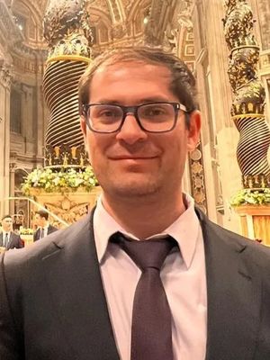Nicandro, 33