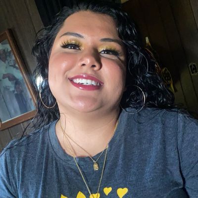 Diana, 28