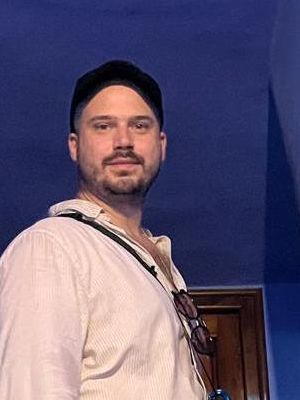 Robert, 37