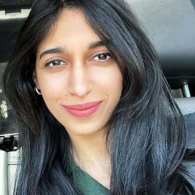 Elizabeth, 32