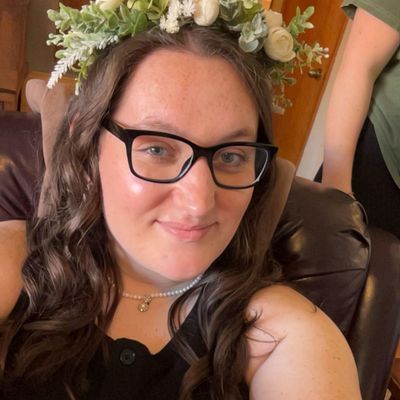 Sarah, 22