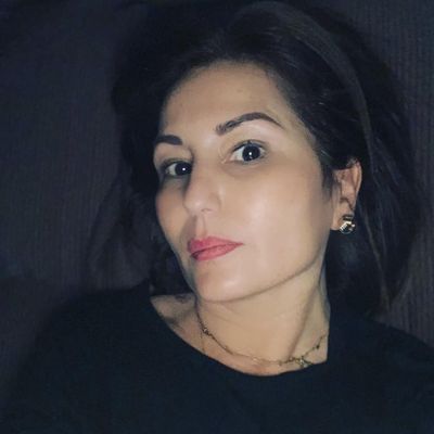 Maura, 51