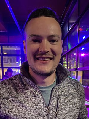 Max, 30