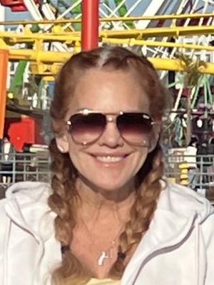 Valerie, 61