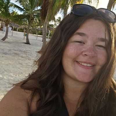 Shae, 25