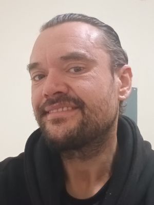 Eduardo, 40