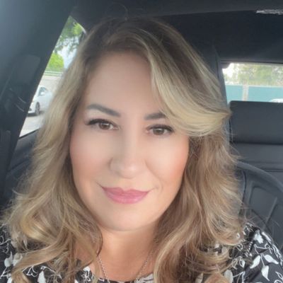Adriana, 55