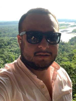 Juan Carlos, 33
