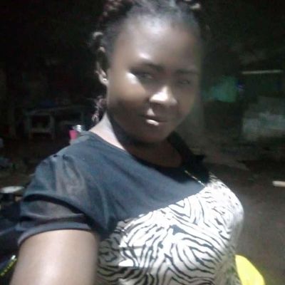 Veronica, 33