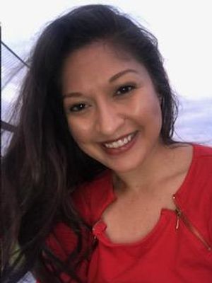 Stephanie, 34