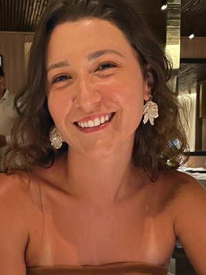 Giovana, 27