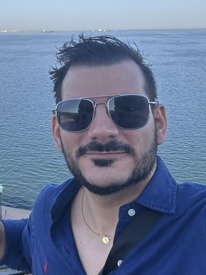 Alex, 31