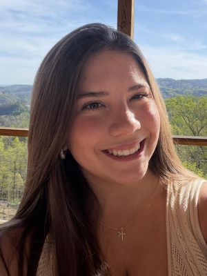 Lydia, 22