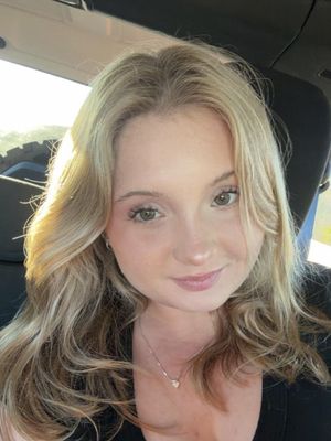 Mackenzie, 19