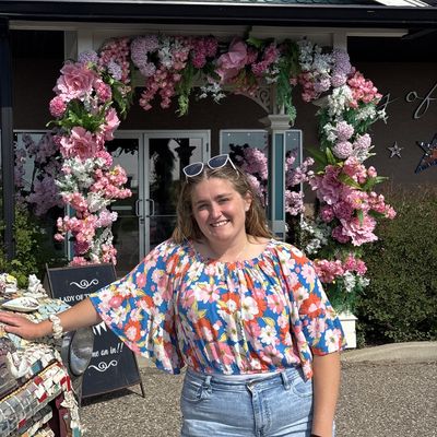 Meaghan, 24