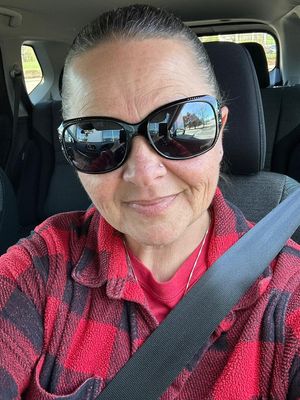 Laurie, 51