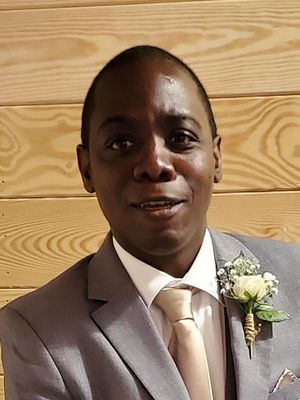 Karl, 43