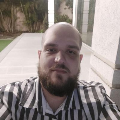 Carlos, 35
