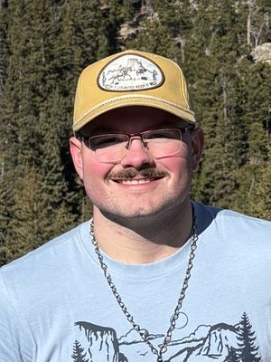 Derrick, 24