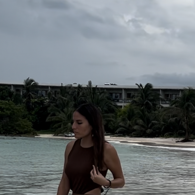 Maria Jose, 37