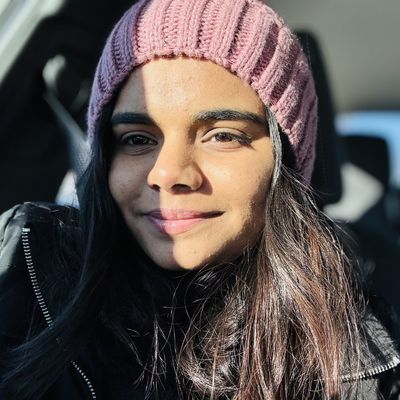 Elana, 28