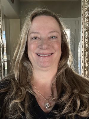 Melanie, 56