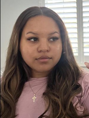 Maja, 22