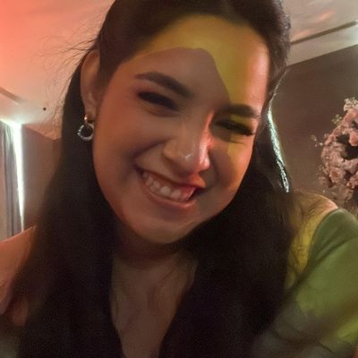 Denisse Carolina, 27
