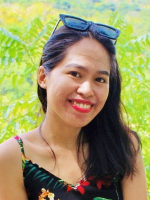 Anna, 28