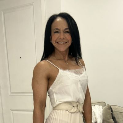 Maria Alejandra, 50