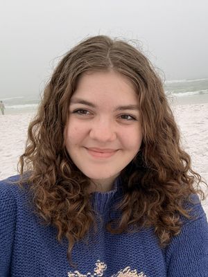 Sara, 21