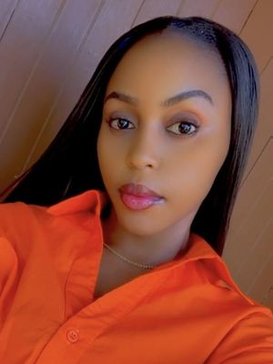 Gladys, 25