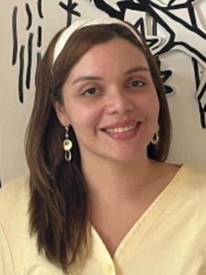 Alicia, 34
