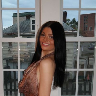 Lauren, 21