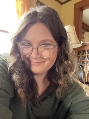 Elizabeth, 24