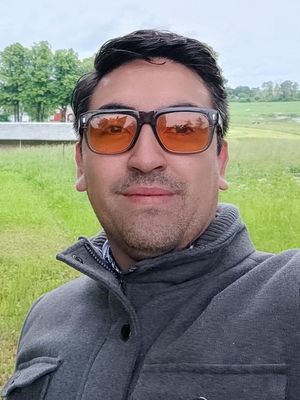 Francisco, 35