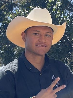 Angelo, 25