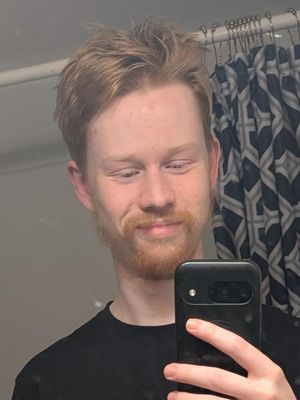 Max, 21