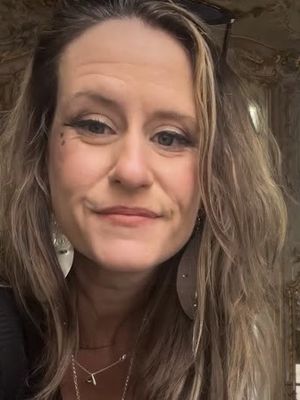 Carolyn, 59