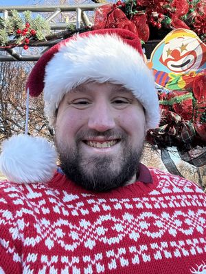 Dominic, 32