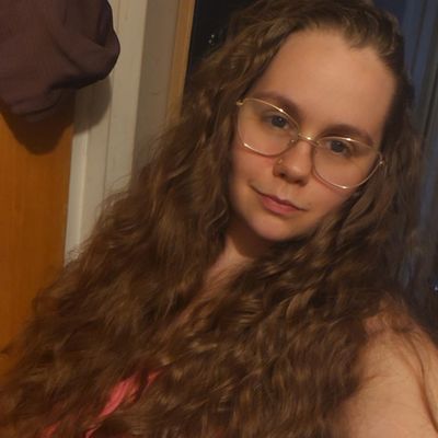 Haily, 27