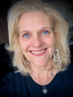 Lilian, 59