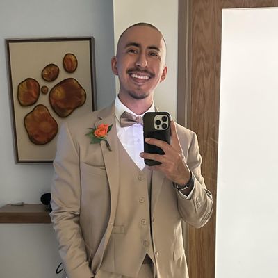 Daniel, 29