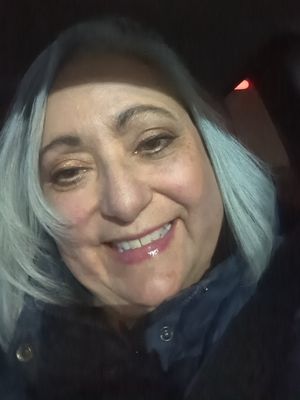 Amanda, 55