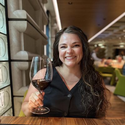 Katie, 33